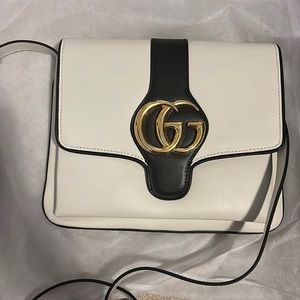 Gucci Arli Black White Medium Leather Handbag Auth